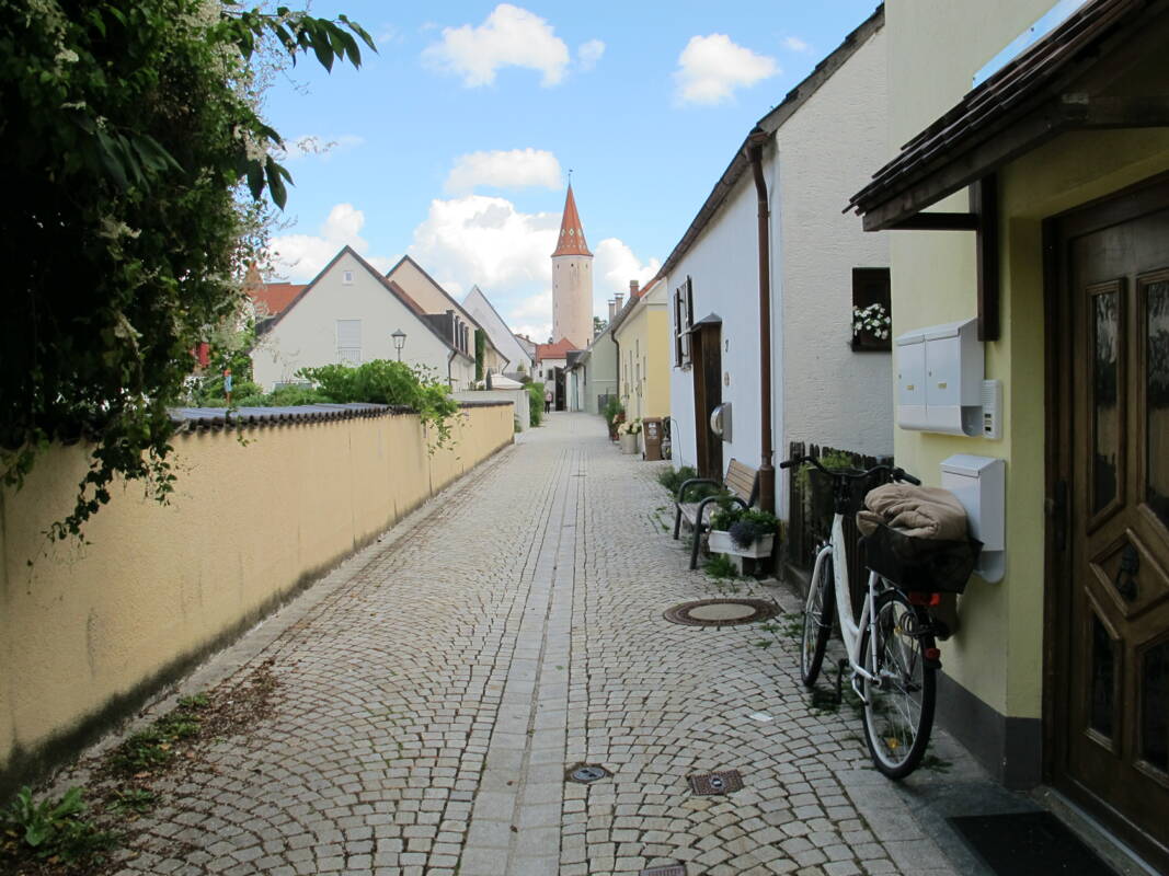 Mindelheim, Imhofgasse mit Gefängnisturm